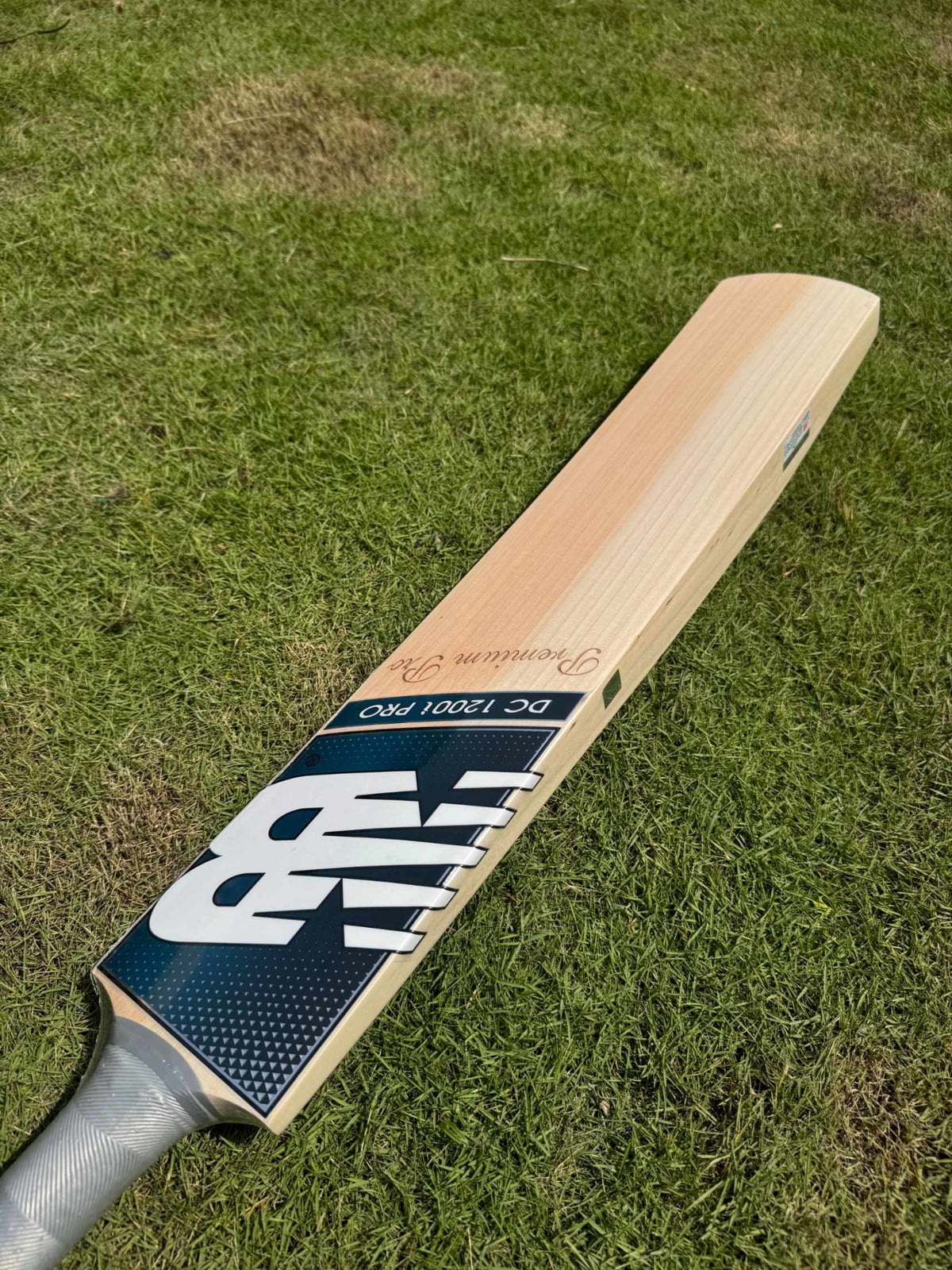 New Balance DC 1200i Pro Premium Pro cricket bat view 6