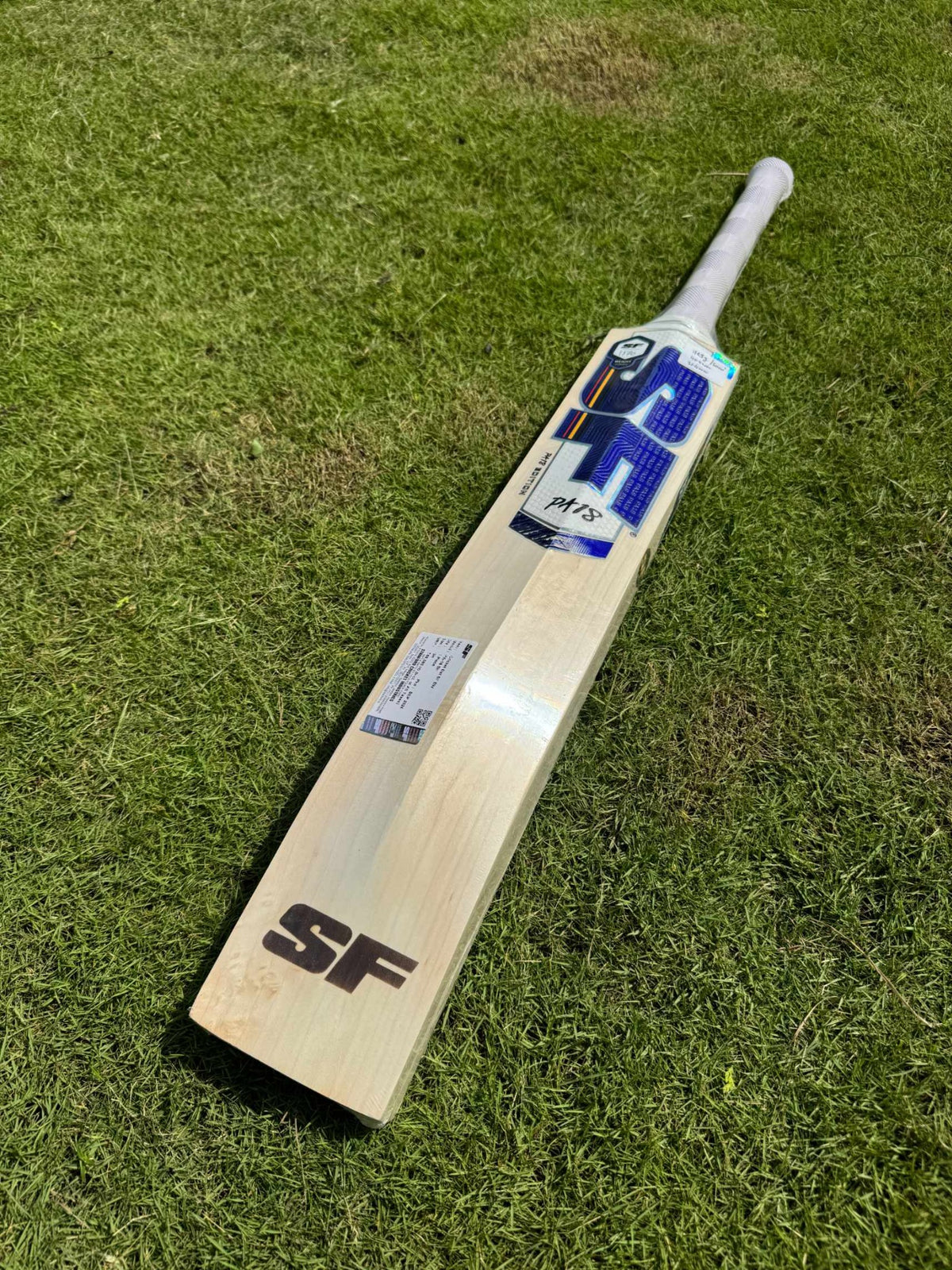 SF PA18 cricket bat back profile