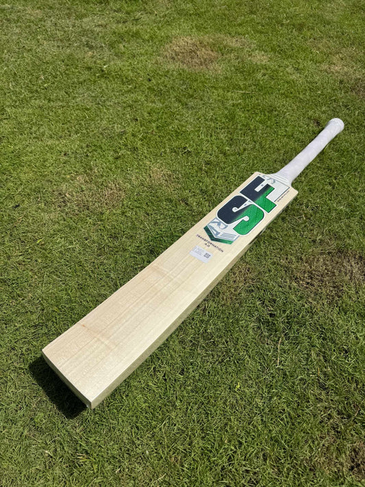SF Transformation 4.0 cricket bat front view