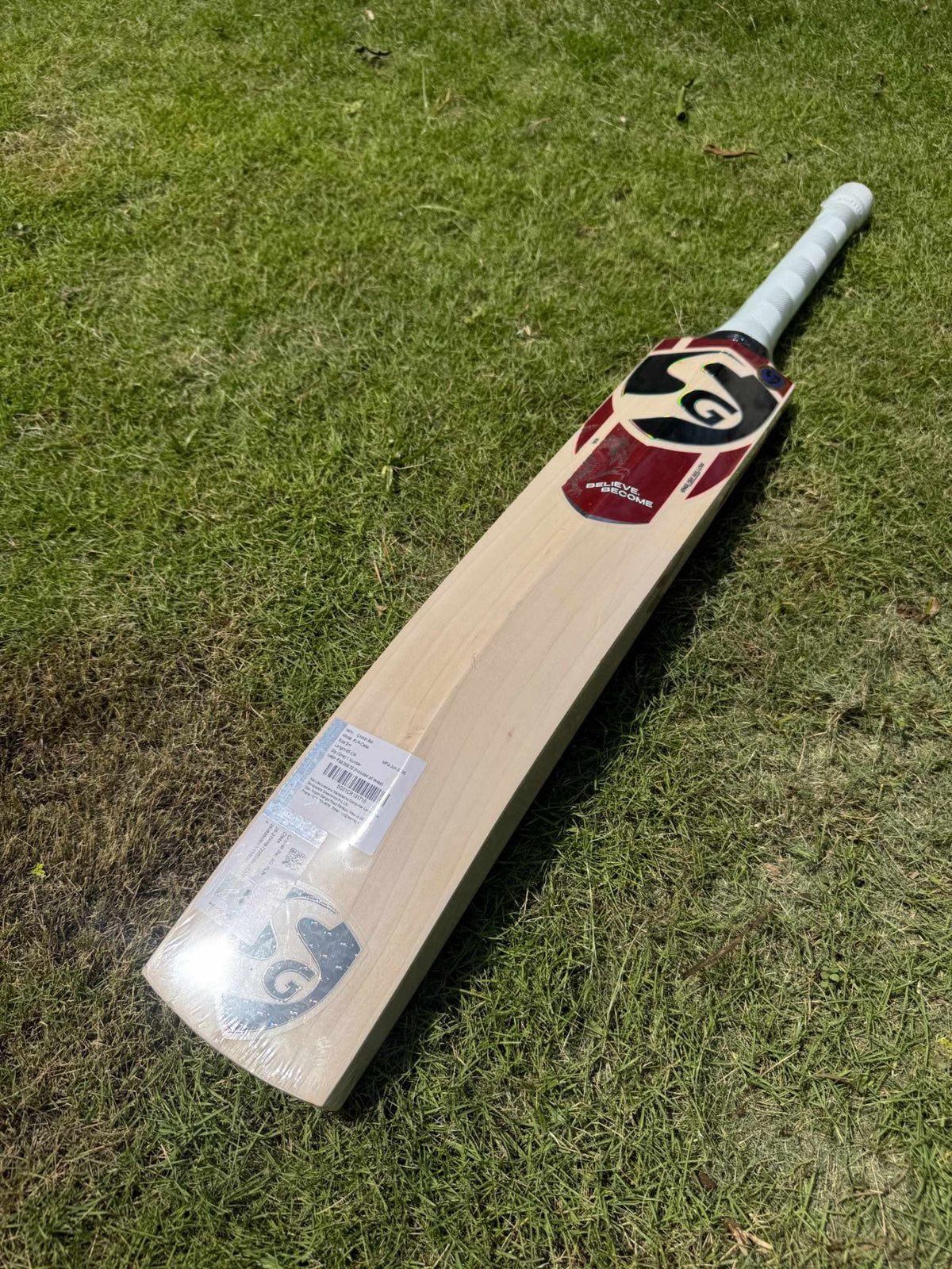 SG KLR Class cricket bat back profile
