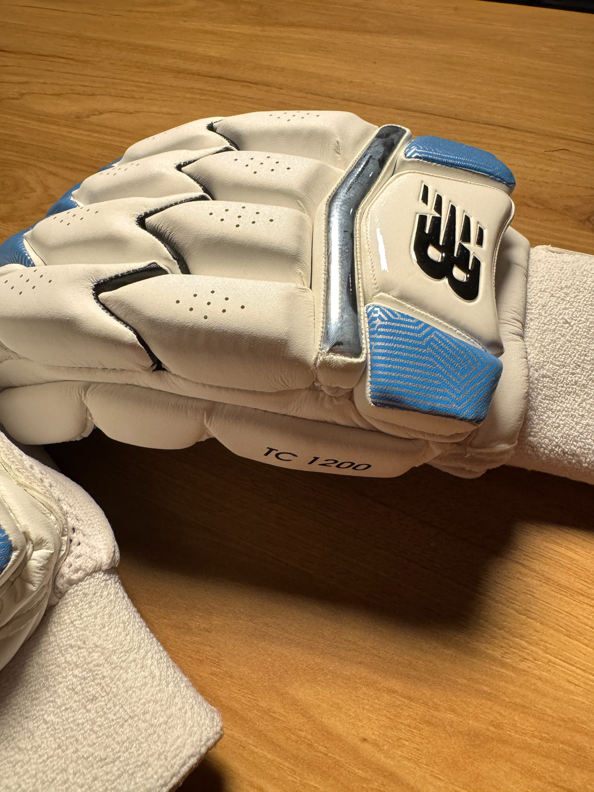 New balance batting gloves TC 1200