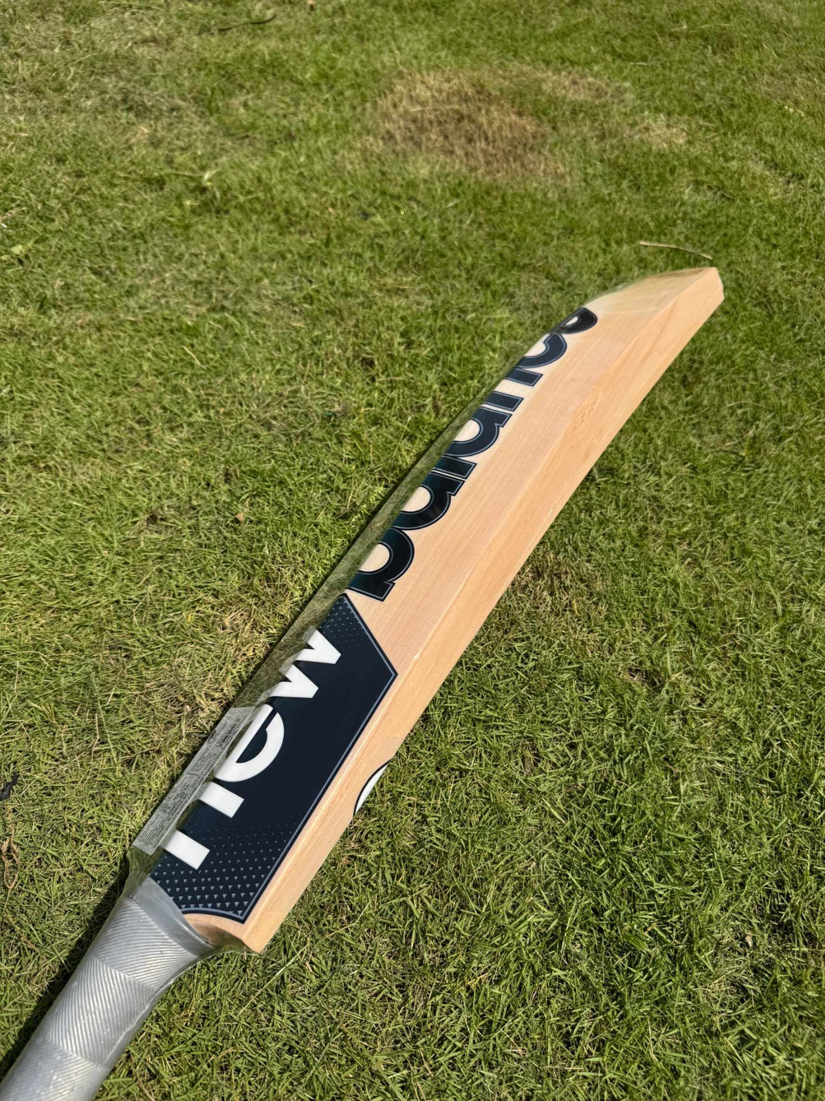 New Balance DC 1200i Pro Premium Pro cricket bat view 5