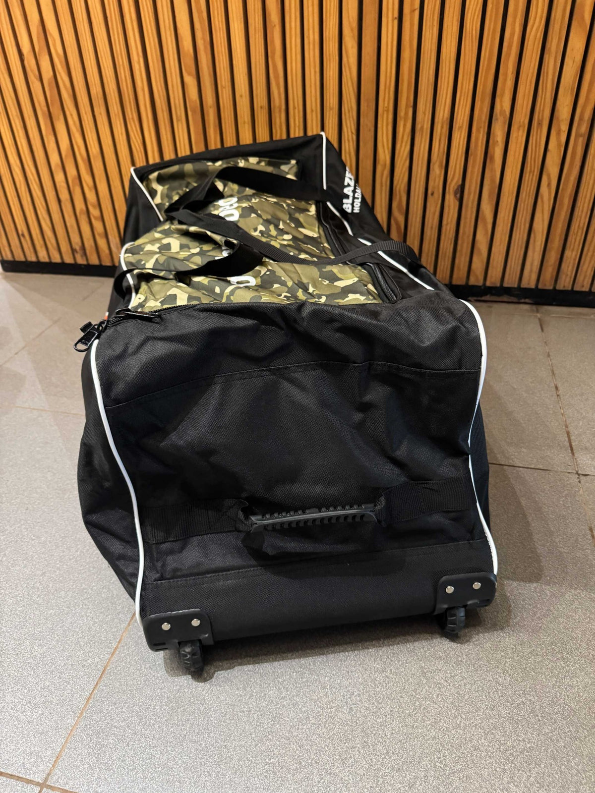 SG Blazepak Holdall Wheelie cricket kit bag alternate view