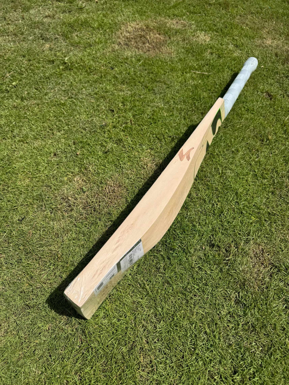 SG King of the Jungle II cricket bat view 2