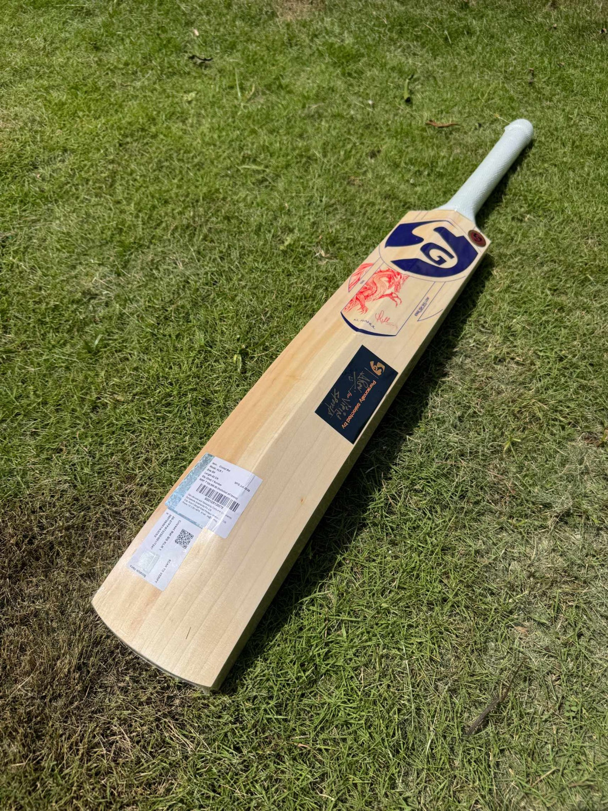 SG KLR 1 cricket bat view 3