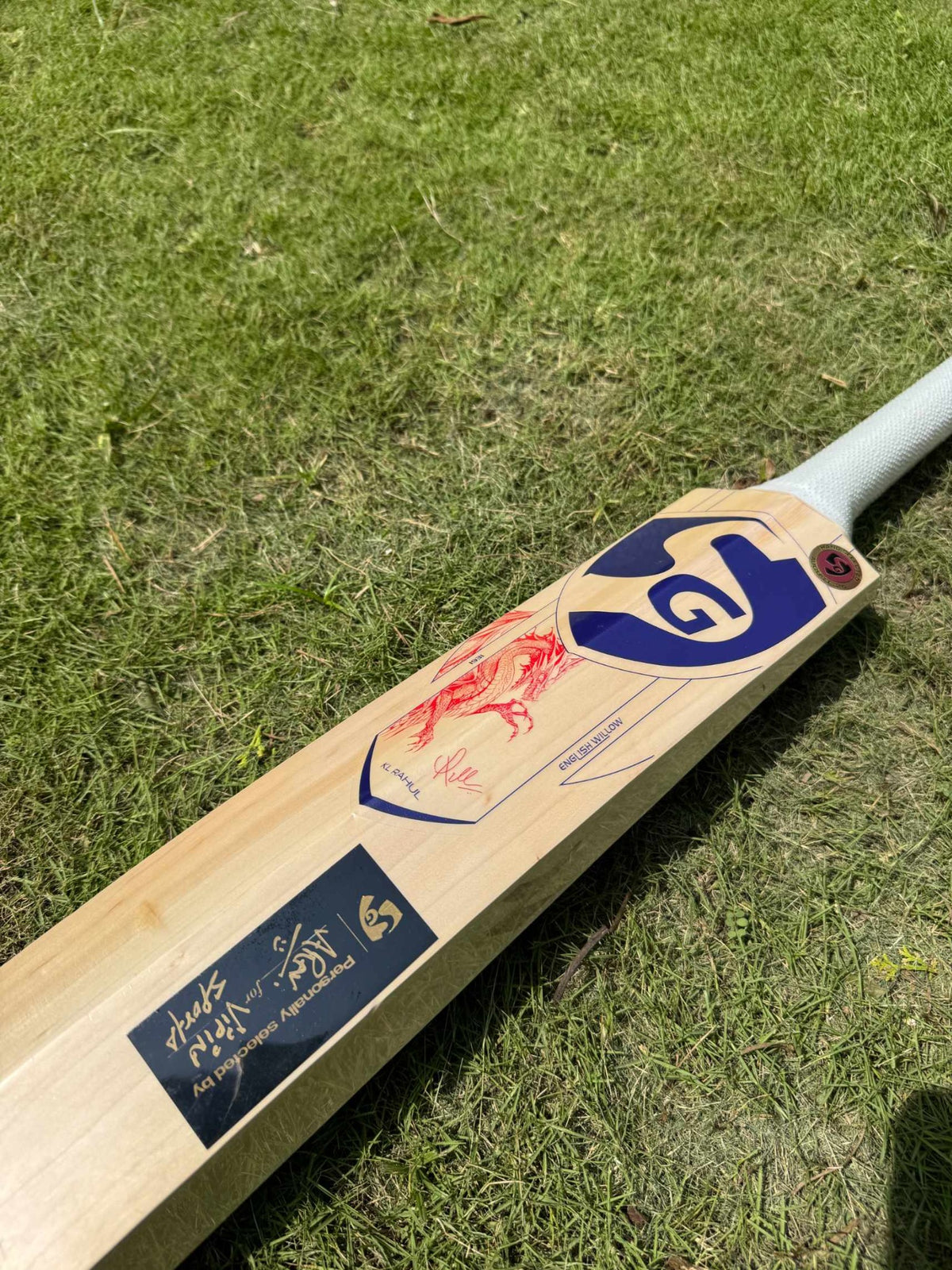 SG KLR 1 cricket bat view 4
