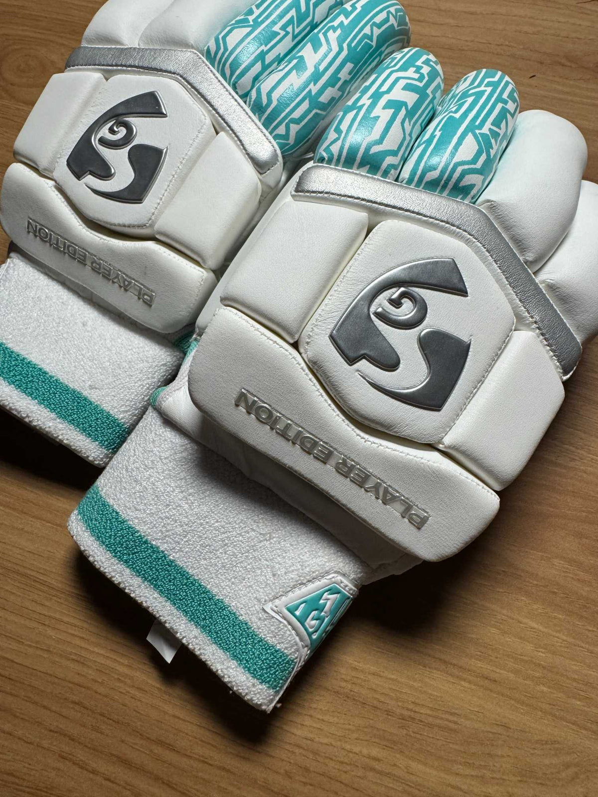 SG Players Edition men's RH batting gloves wrist view