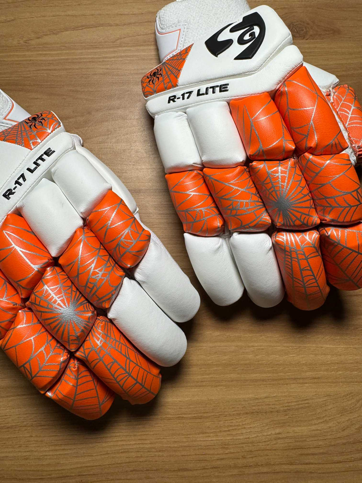 SG RP Lite Men’s Right-Hand Batting Gloves - view 3