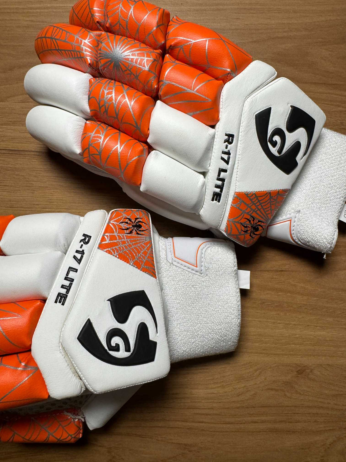 SG RP Lite Men’s Right-Hand Batting Gloves - view 4