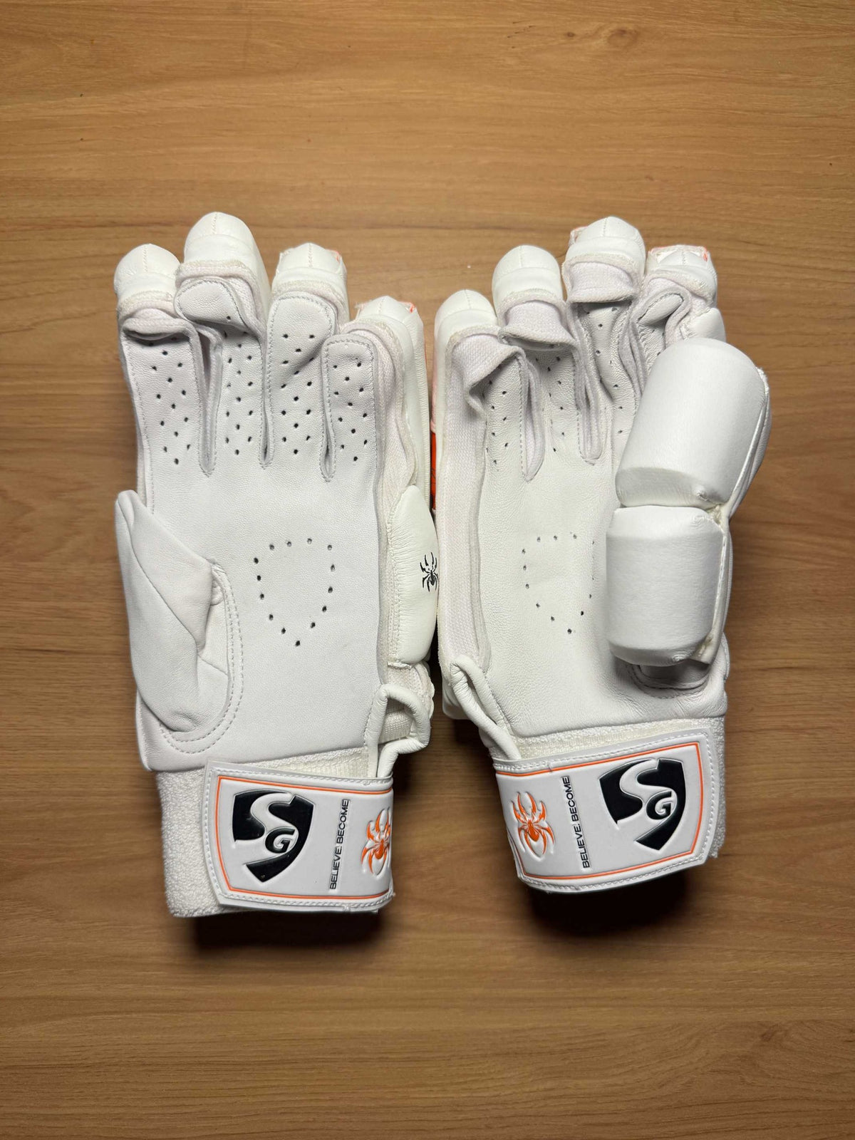 SG RP-17 Men’s Right-Hand Batting Gloves - view 2