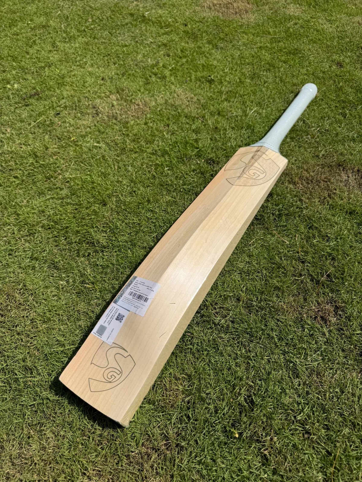 SG Sunny Gold OLE cricket bat view 3