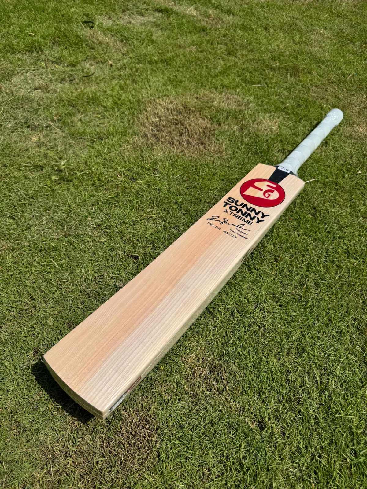 SG Sunny Tonny Xtreme cricket bat view 1