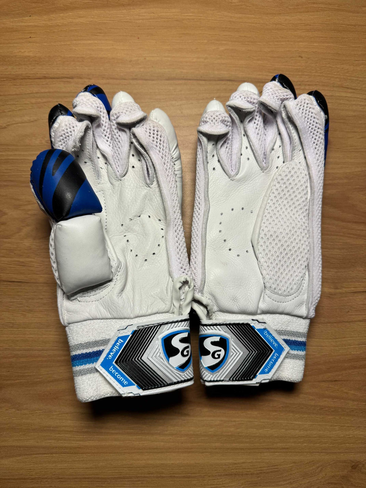 SG Super Club Left-Hand Batting Gloves - view 2