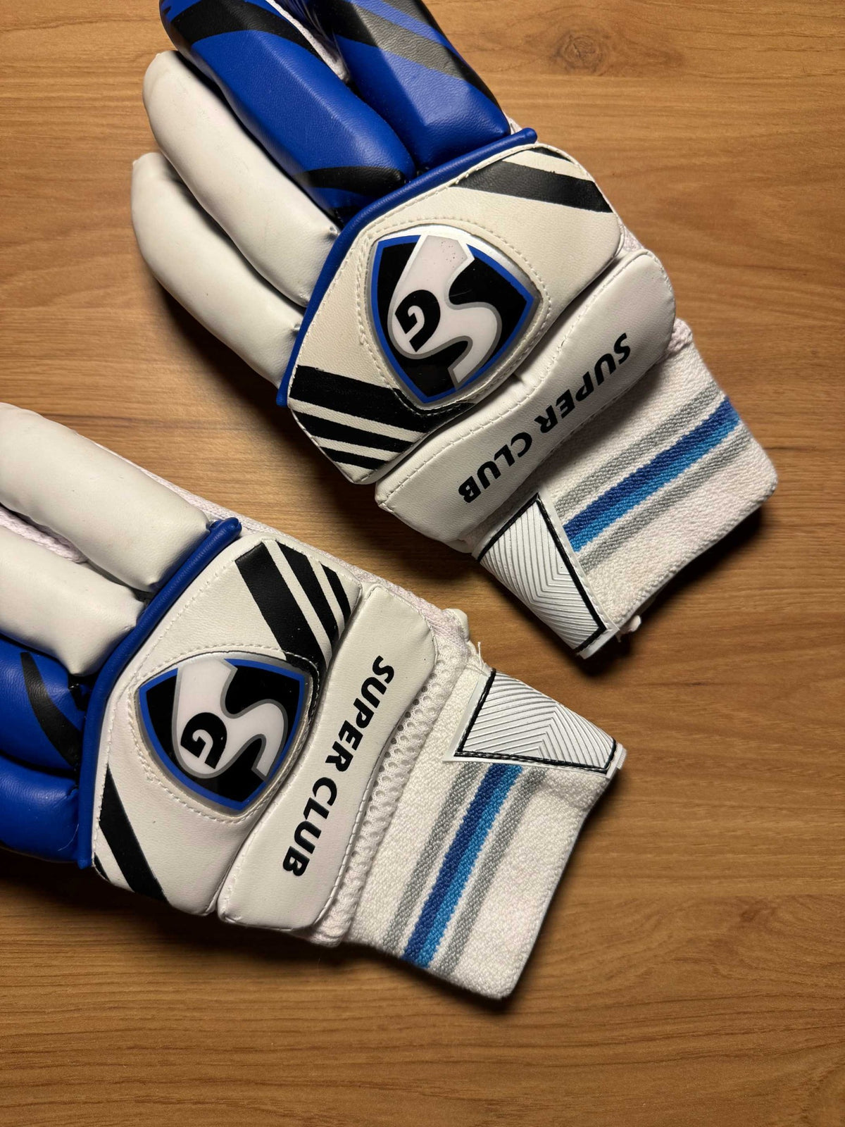 SG Super Club Left-Hand Batting Gloves - view 4