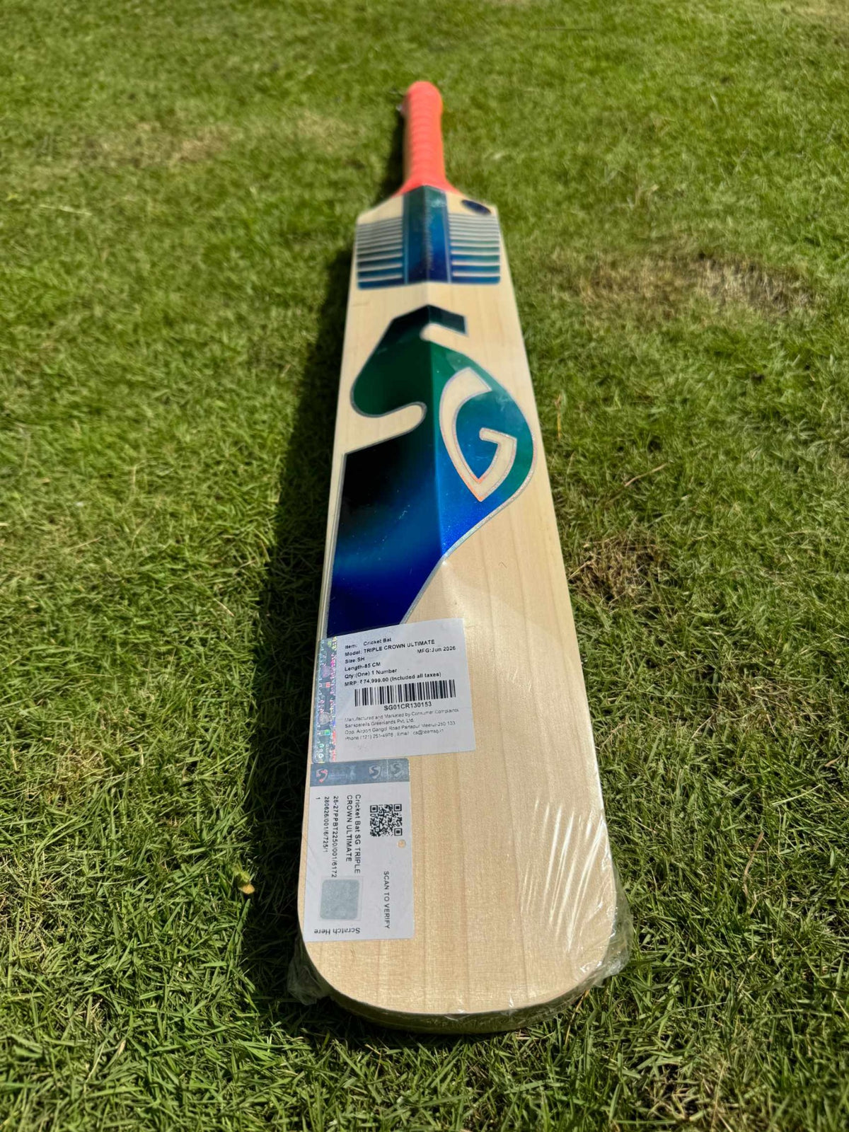 SG Triple Crown Ultimate cricket bat view 5