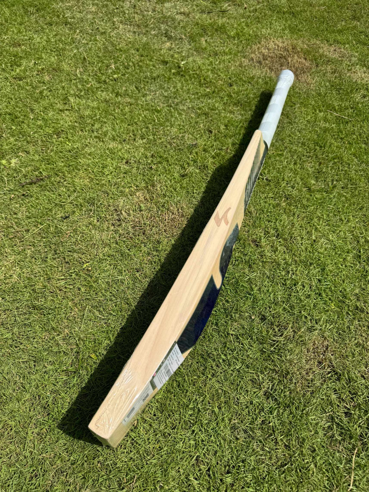 SG Triple Crown Xtreme cricket bat view 2