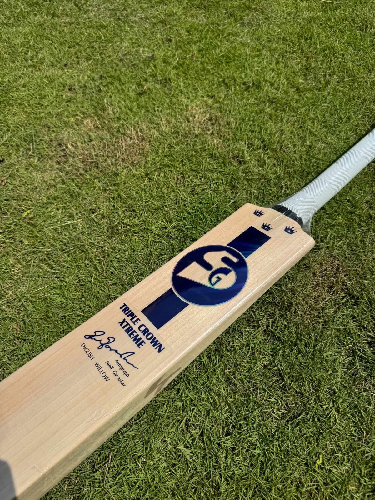 SG Triple Crown Xtreme cricket bat view 4