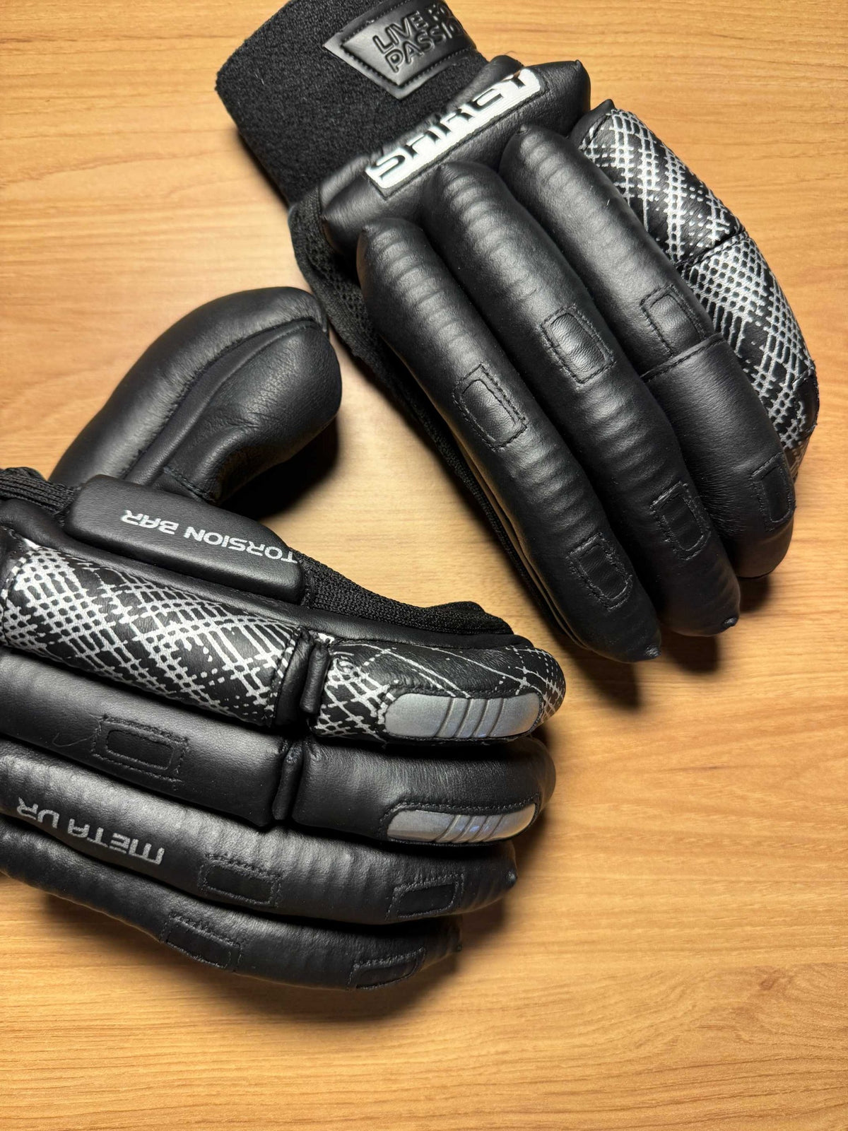 Shrey Meta VR Black Men’s Right-Hand Batting Gloves - view 3