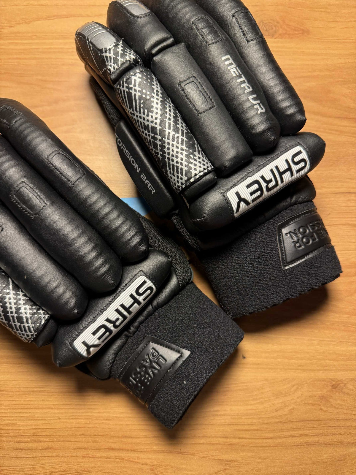 Shrey Meta VR Black Men’s Right-Hand Batting Gloves - view 4