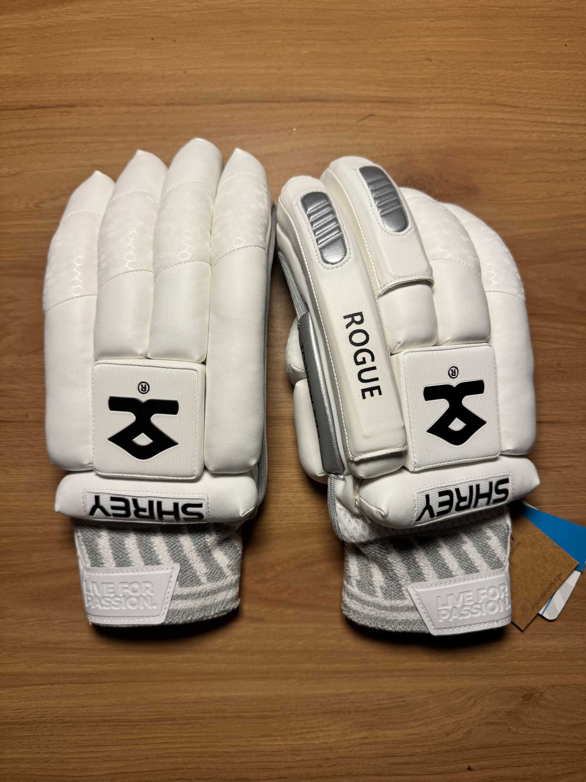 Shrey Rogue Men’s Right-Hand Batting Gloves - view 1
