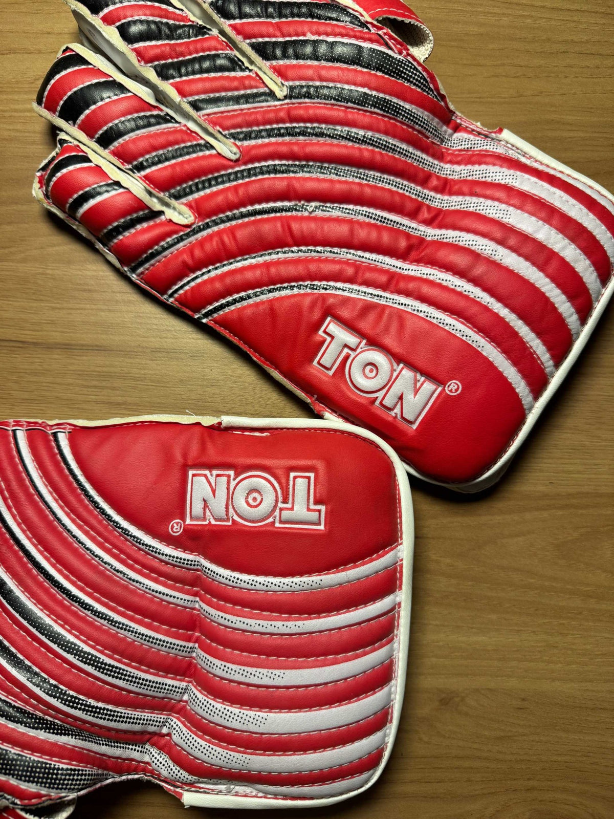 SS Ton Super wicket keeping gloves photo 4
